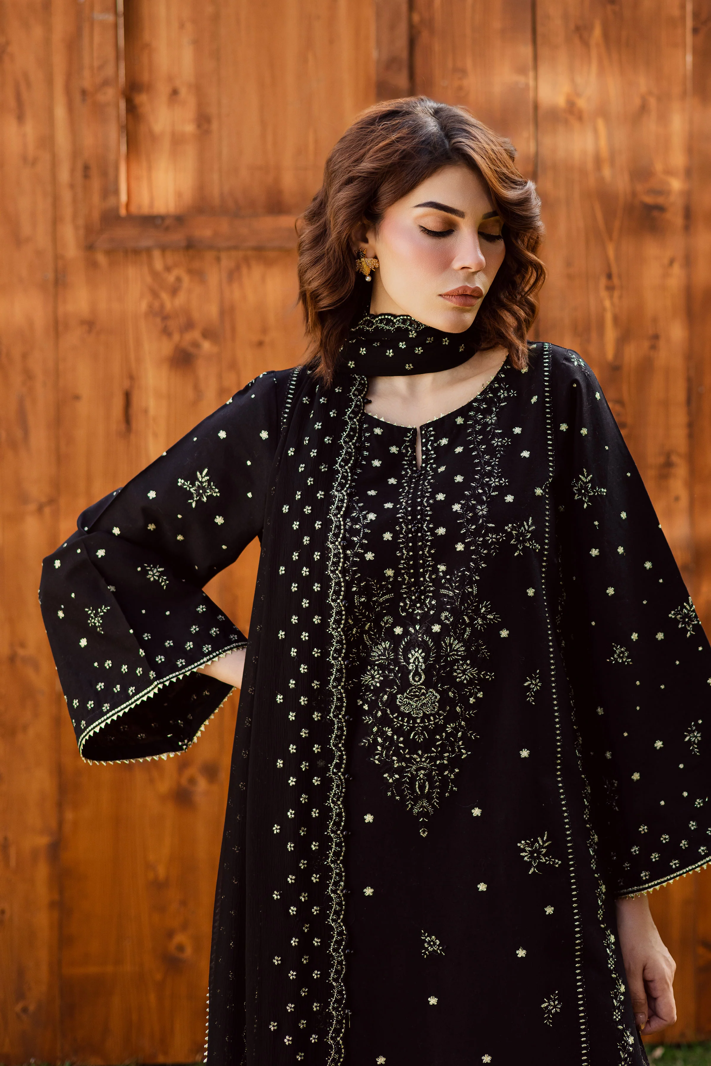 Aasfina 3Pc - Embroidered Khaddar Dress - Image 5