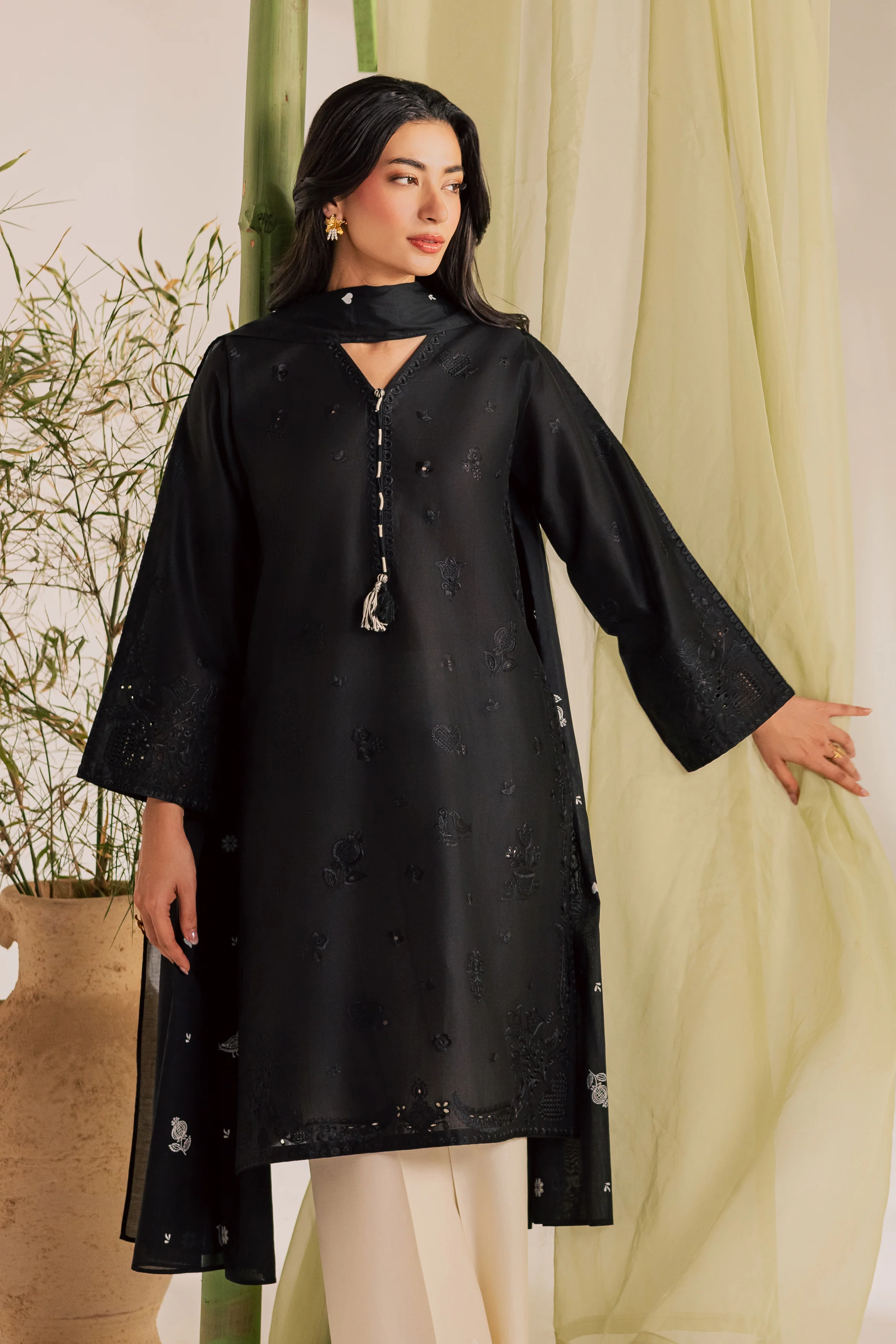 Black Bird 3Pc - Embroidered Lawn Dress - Image 5