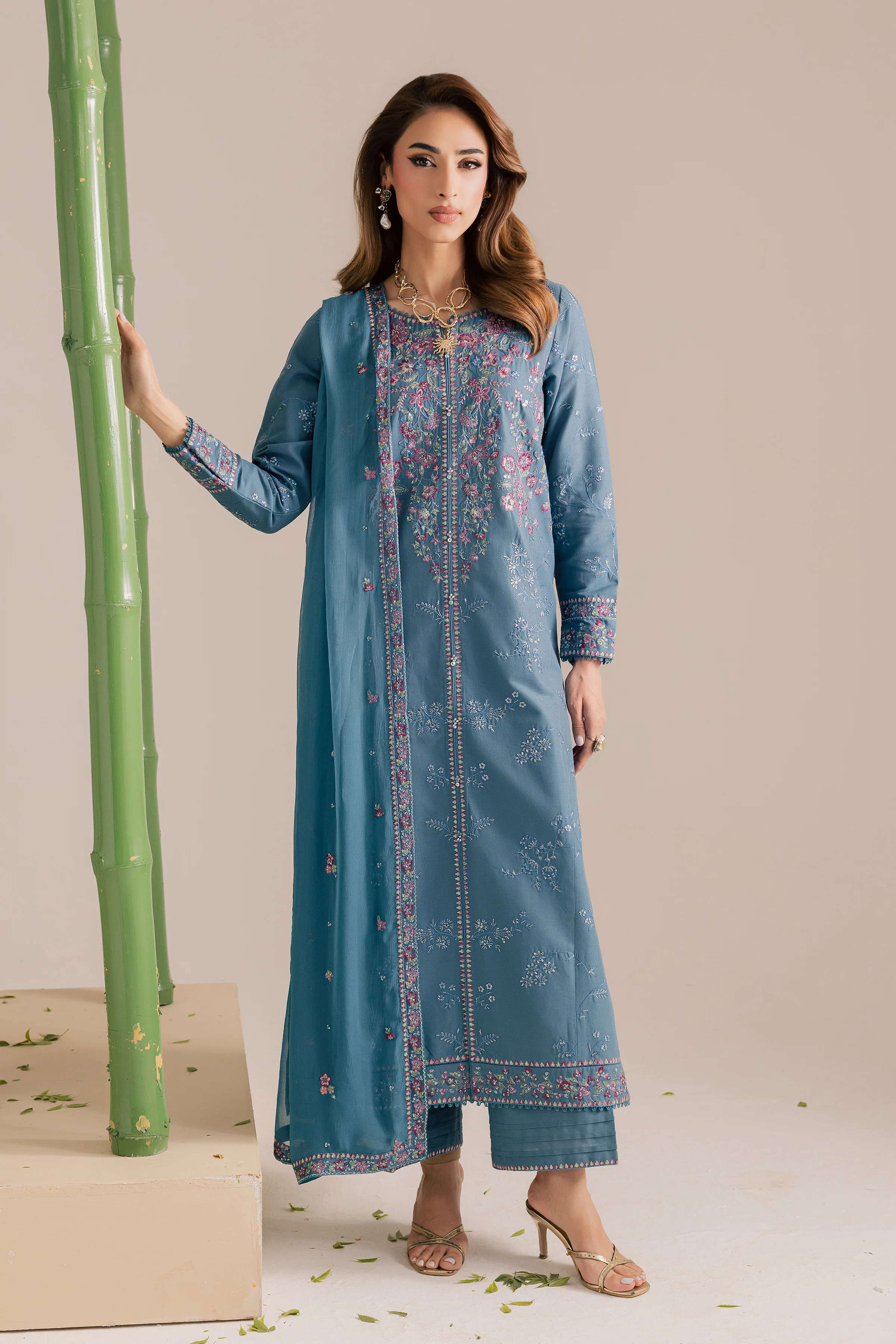 Blue Kaavish 3Pc - Embroidered Khaddar Dress - Image 7