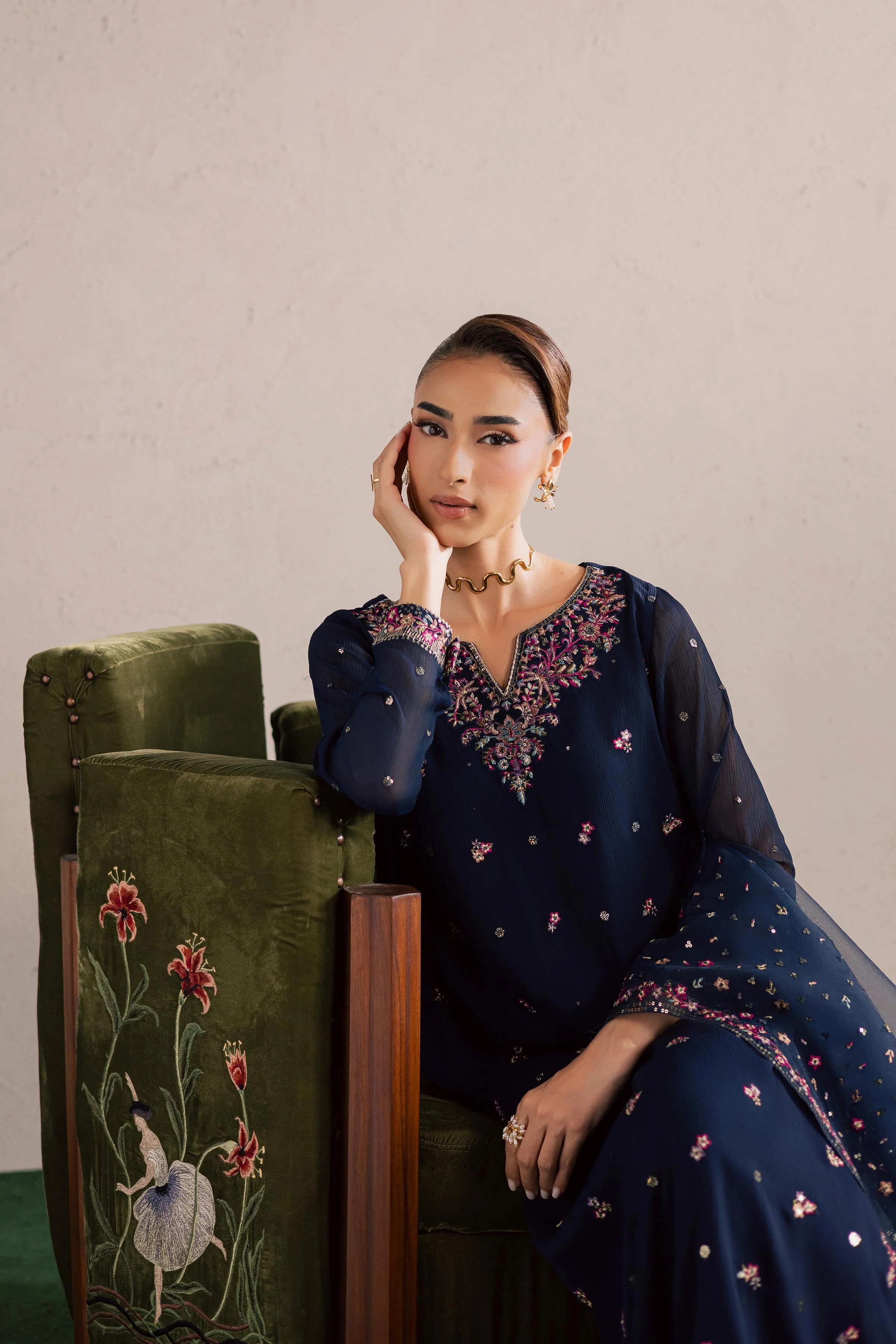 Bluey 3Pc - Festive Luxury Formal - Image 8