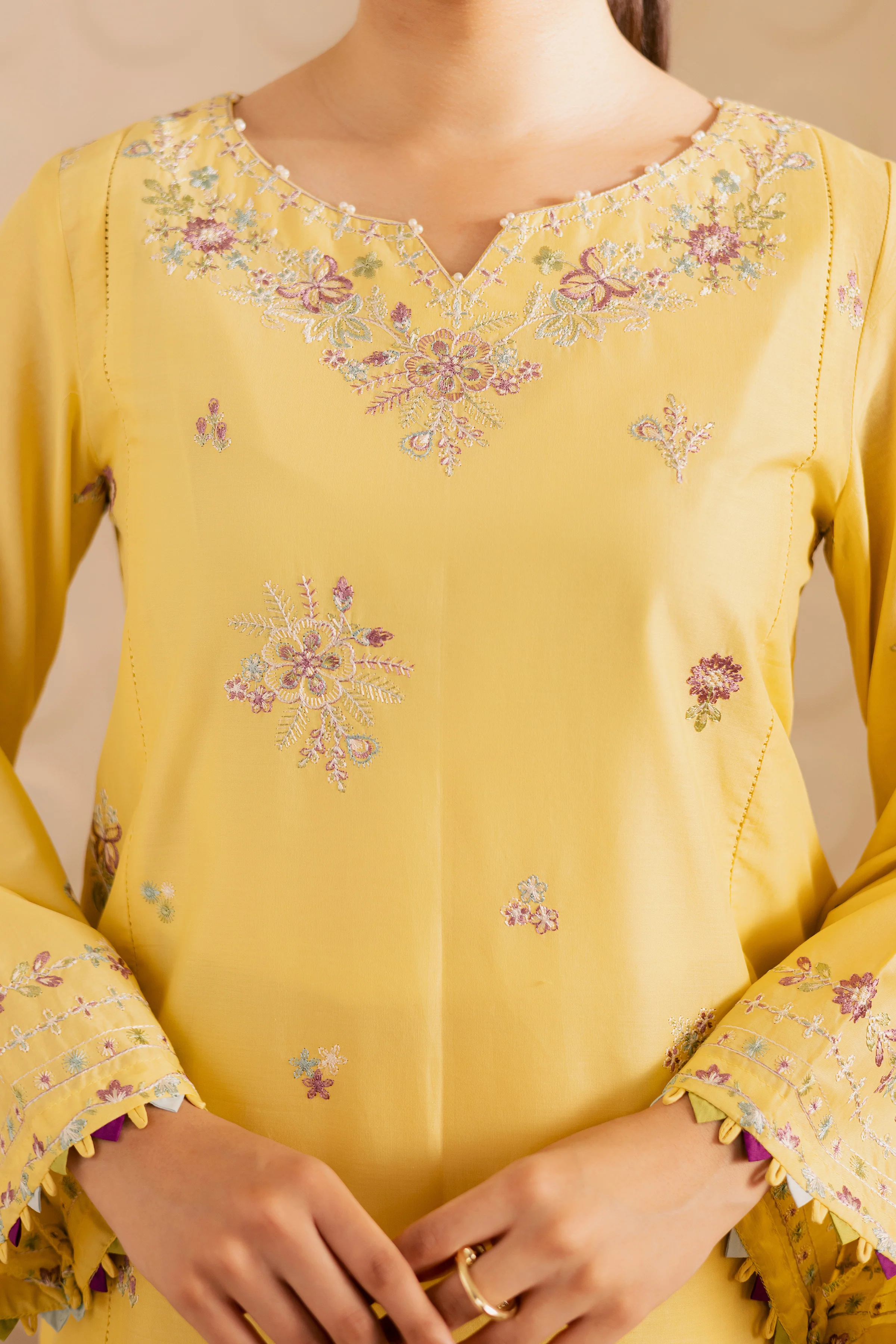 Daisy Dream 2Pc - Embroidered Lawn Pret - Image 8
