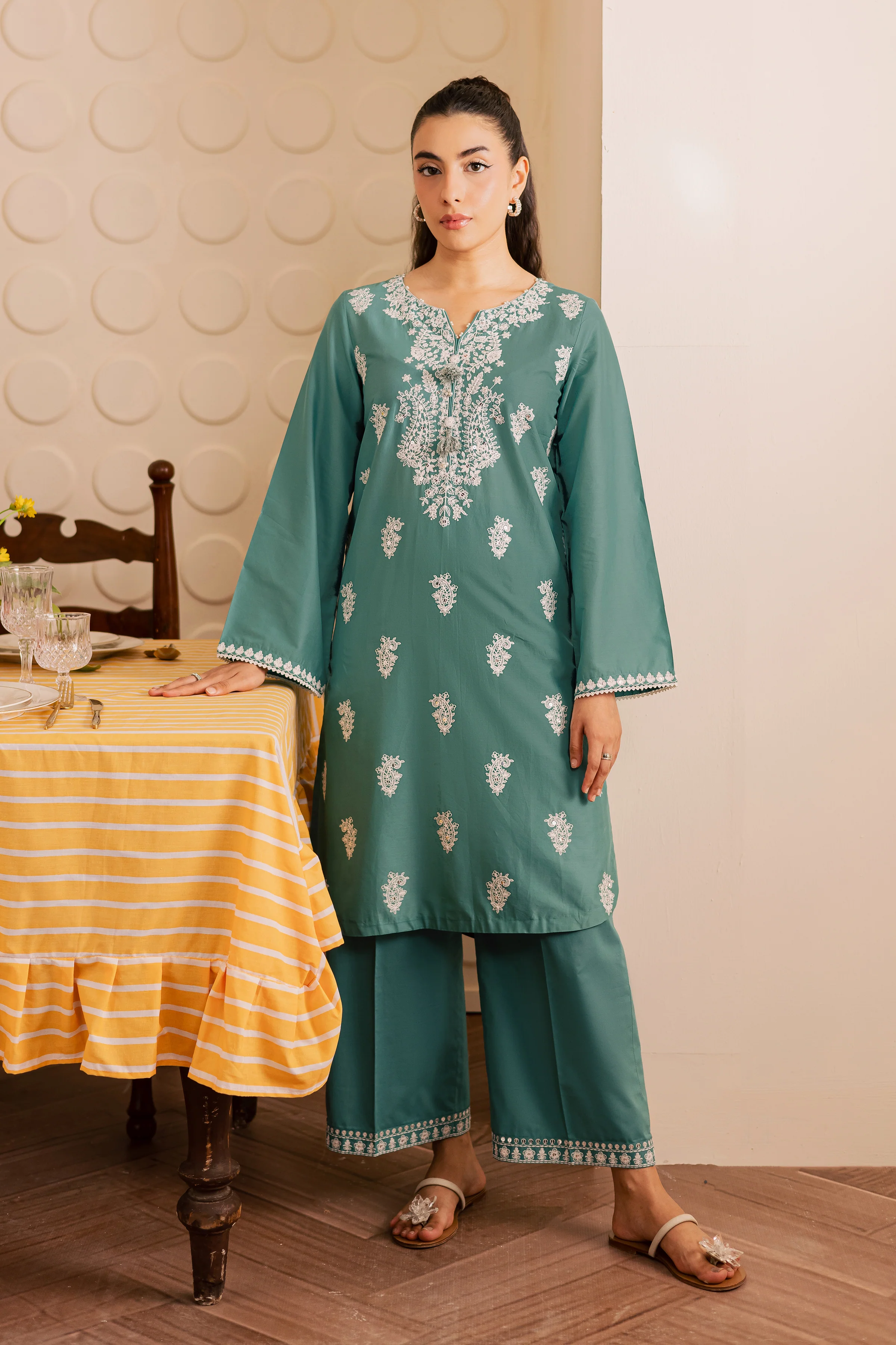 Grace 2pc - Embroidered Lawn Pret - Image 4