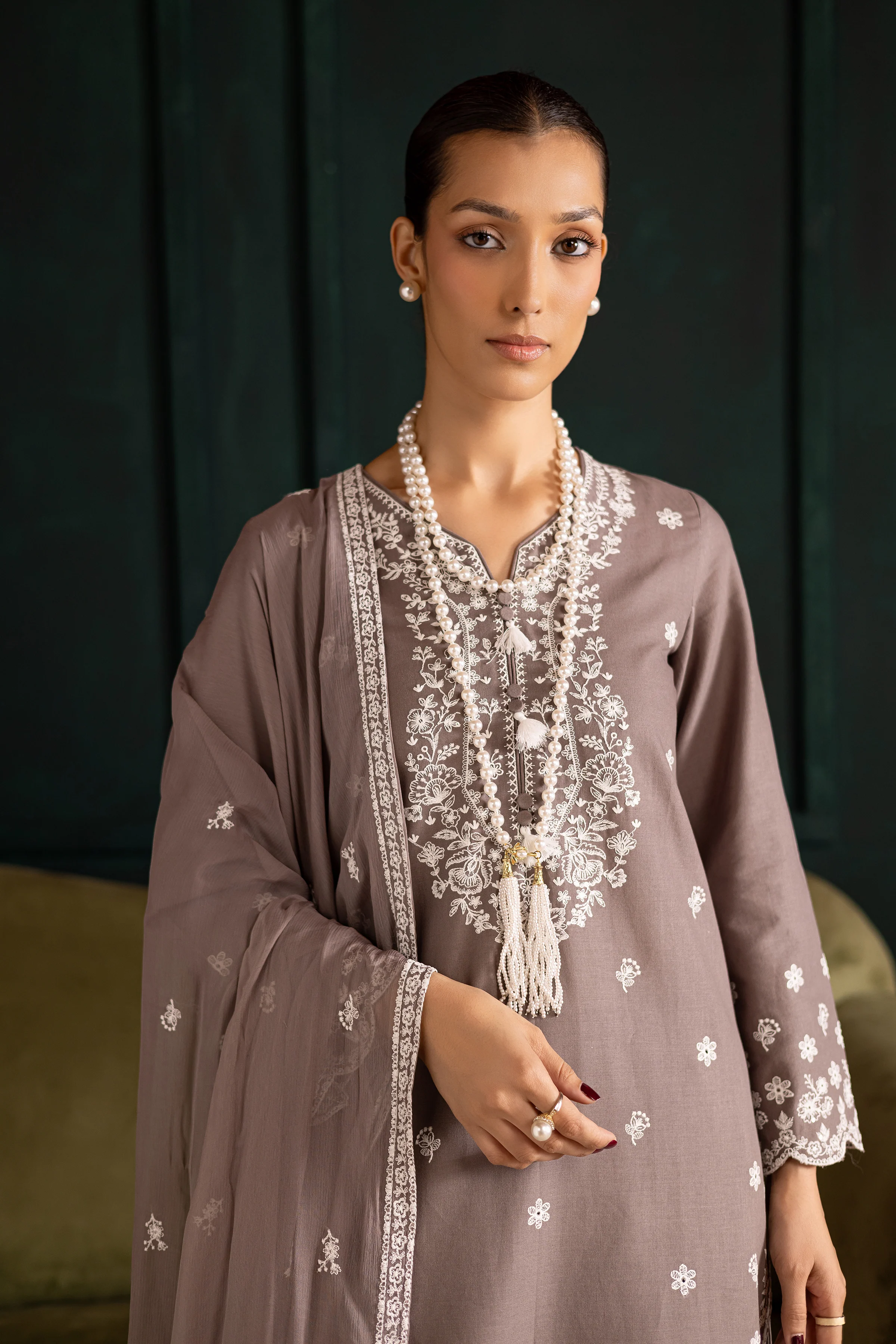 Grey 3Pc - Embroidered Khaddar Dress - Image 6