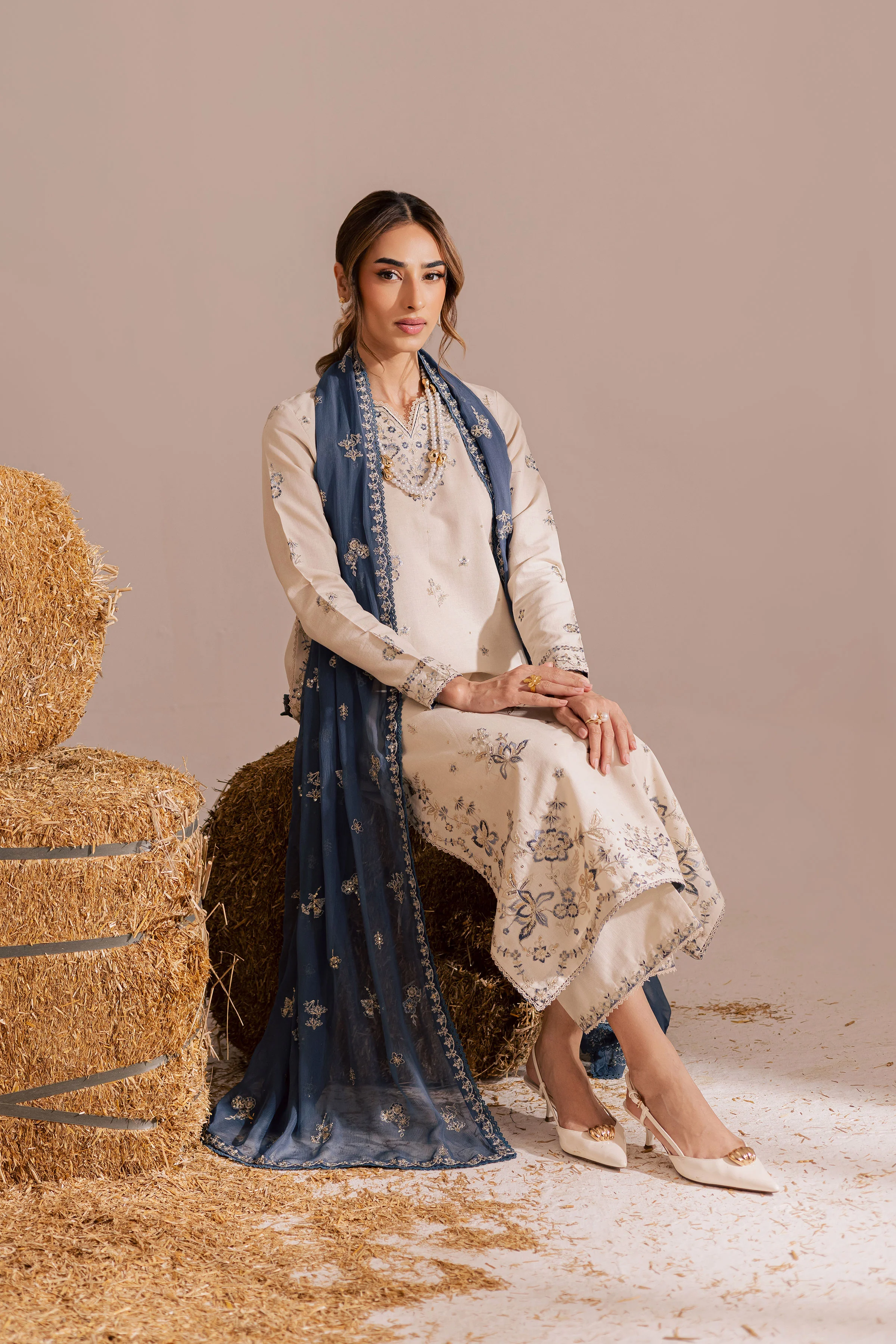 Gul e Lala 3Pc - Embroidered Khaddar Dress - Image 4