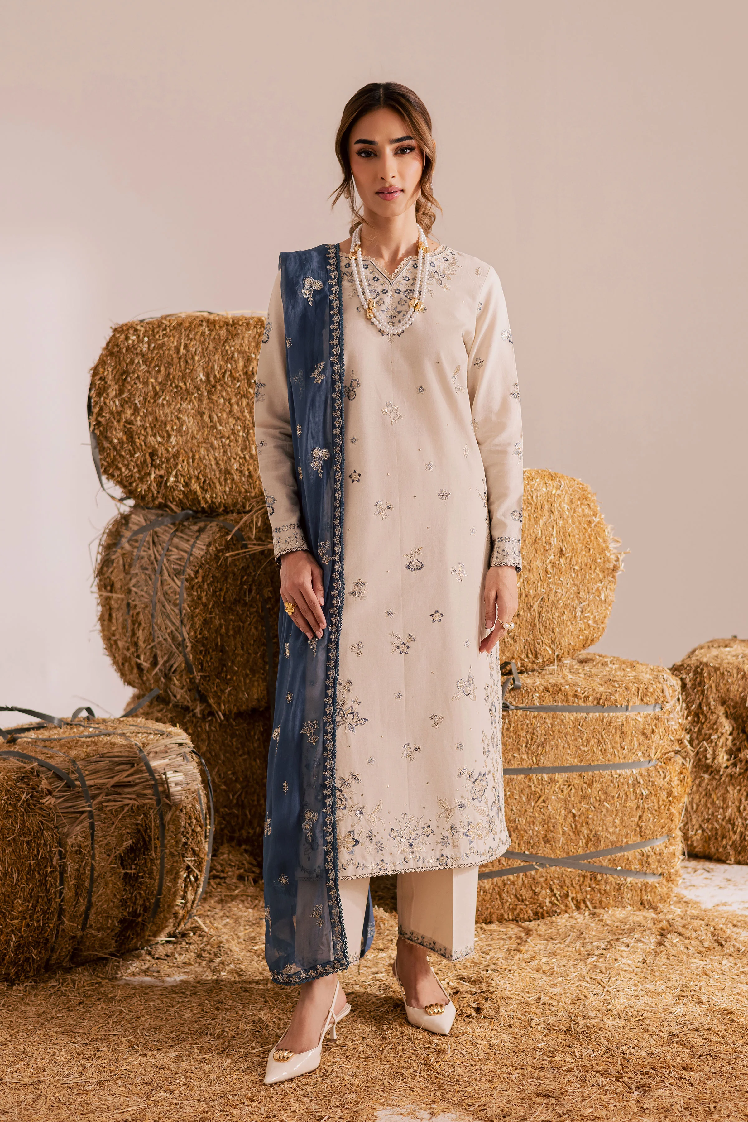 Gul e Lala 3Pc - Embroidered Khaddar Dress - Image 5