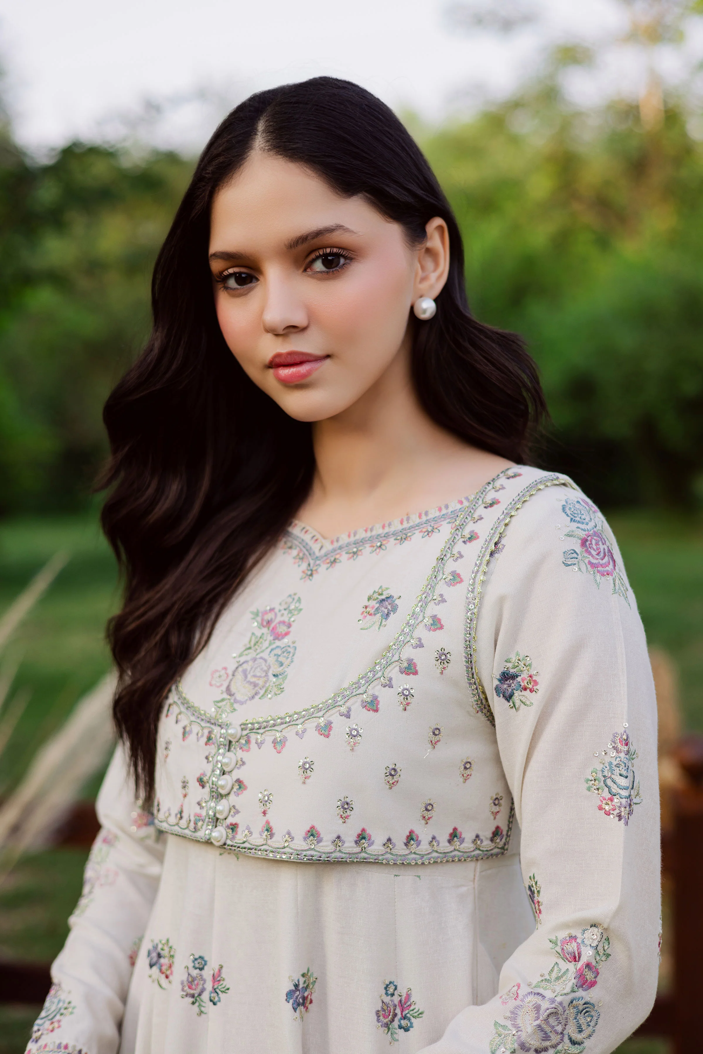 Safaid Chandni 3Pc - Embroidered Karandi Dress - Image 4